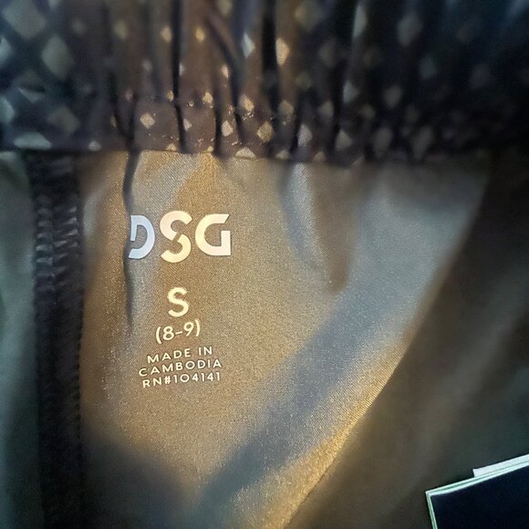 DSG Athletic Fit Shorts, Small 8-9, Black & Gray - Picture 6 of 9